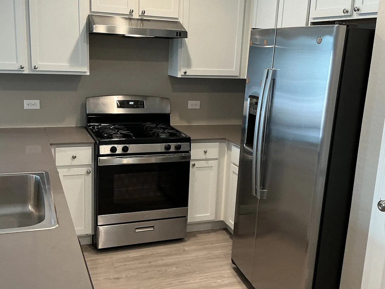 3 bed, 1266 sqft, $1,800 — Photo 2