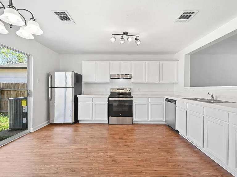 13520 Alysheba Dr — Photo 4