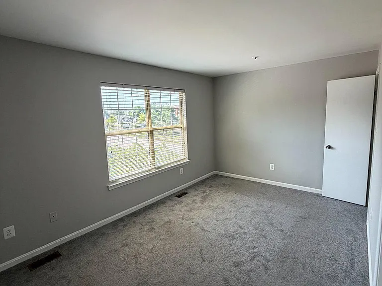 6769 Milltown Ct — Photo 15
