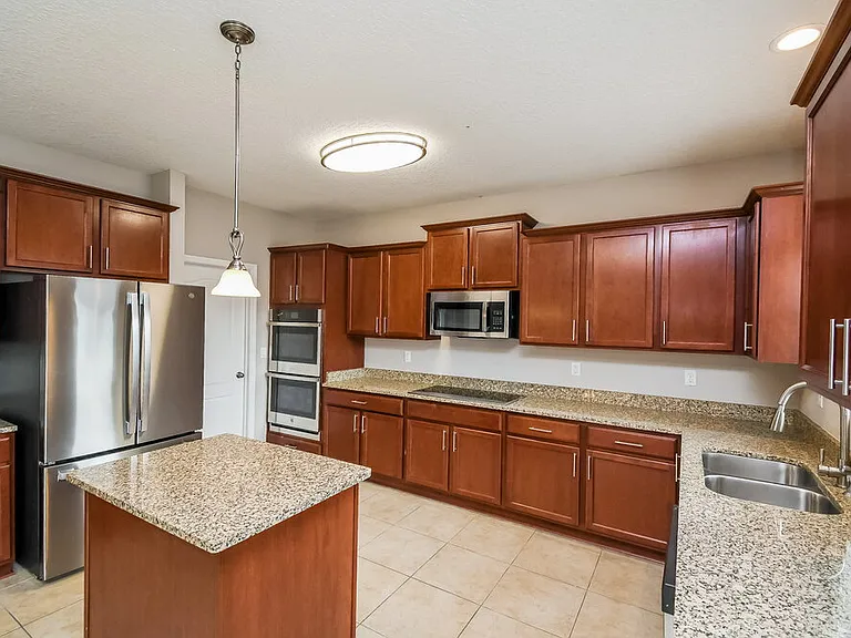 16280 Stanis Ct — Photo 10