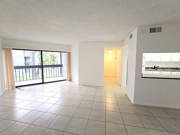 3rd image of 1820 N Congress Ave APT 203