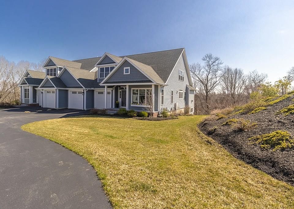 1st image of 21 Riverview Hts #21