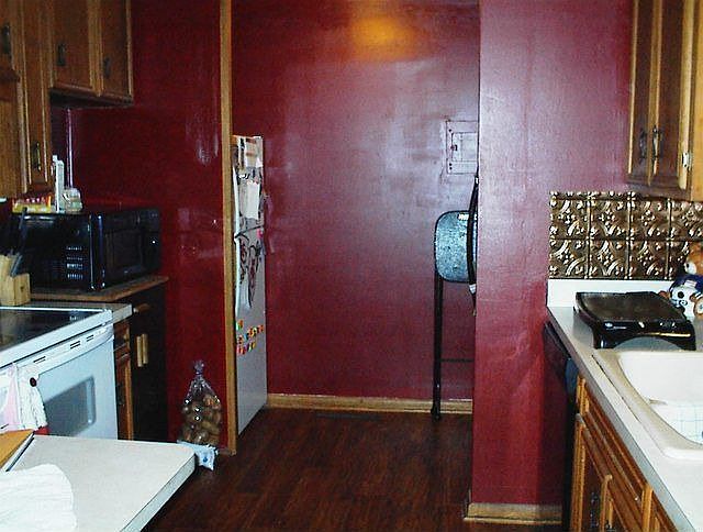 2nd image of 823 Spruce St