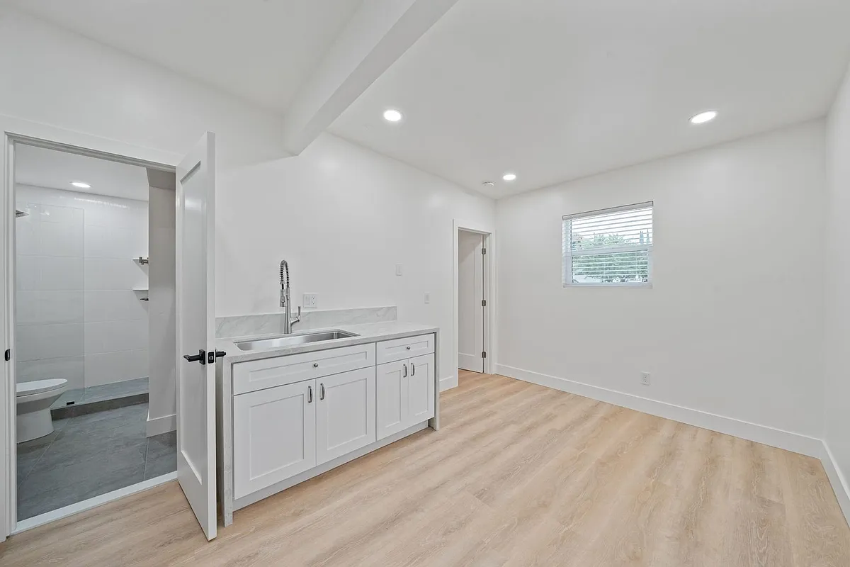 Building Photo - 6842 Estrella Ave