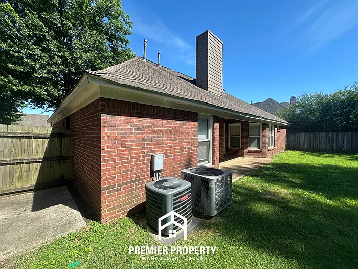 2638 Country Glade Dr — Photo 19