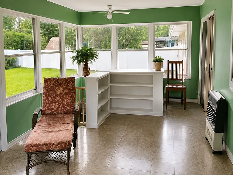 904 Dellwood St S #1 — Photo 10