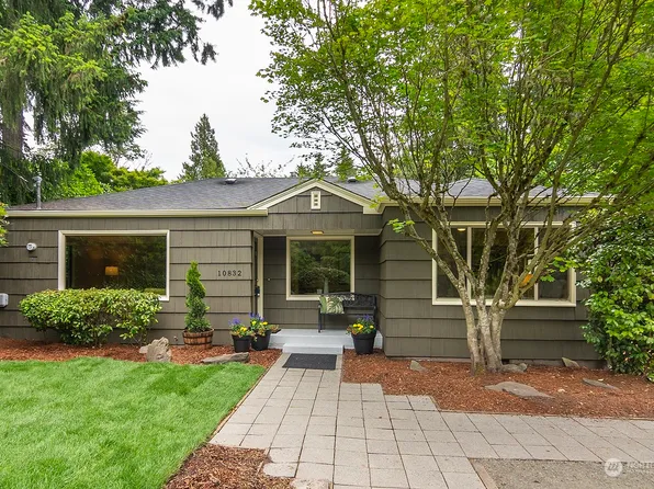 10832 12th Avenue NE, Seattle, WA 98125