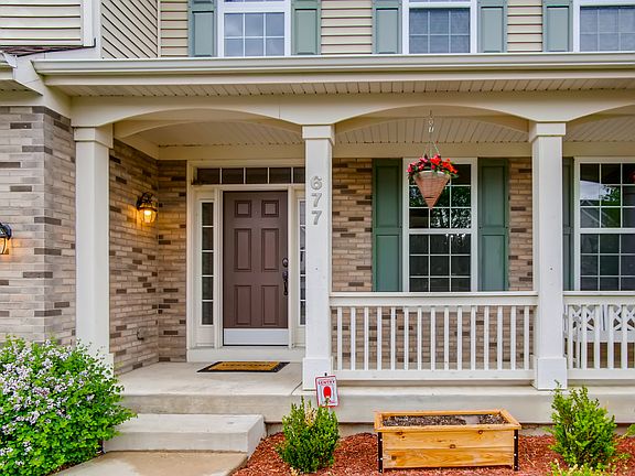3rd image of 677 Wild Rose Cir