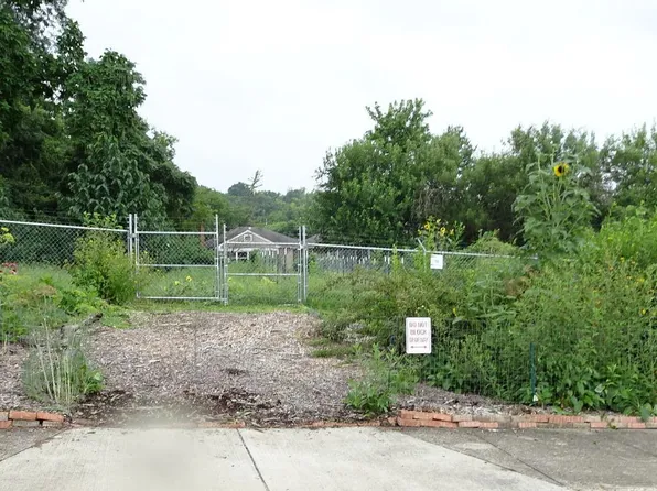 33 Clinton Springs Ave, Cincinnati, OH 45217