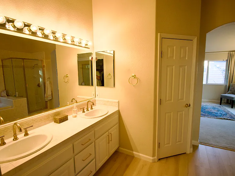 2 Dillon Ln — Photo 6