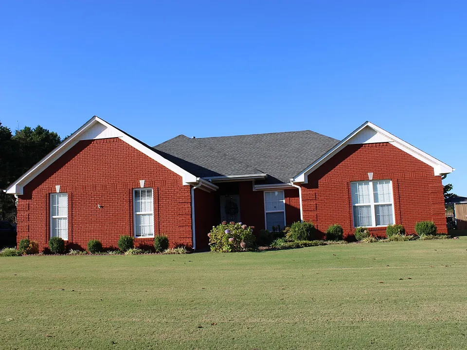 316 Heathrow Dr