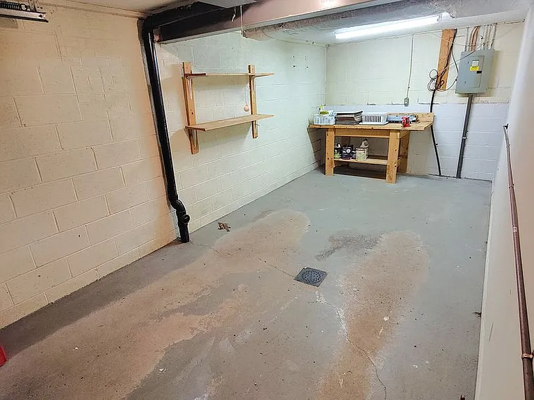 102 Sonnybrook Ct — Photo 30