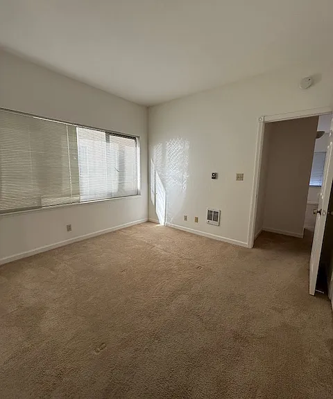 765 Macarthur Blvd #E — Photo 8