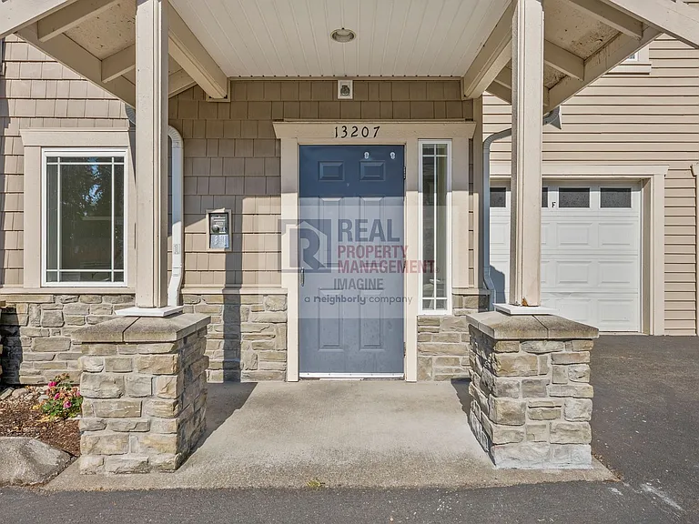 13207 97th Ave E #301 — Photo 2