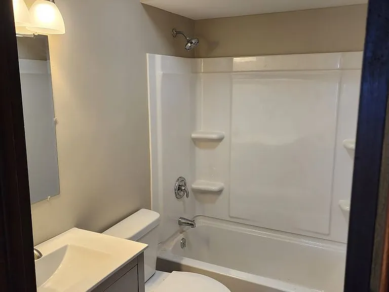 1506 Maryland Ct — Photo 7