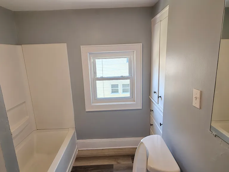 1024 Whittier Ave — Photo 15