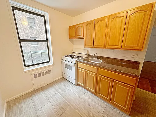 Rented by Brooklyn Property Group LLC | media 8