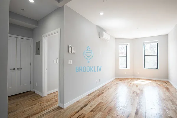 Rented by null | media 3