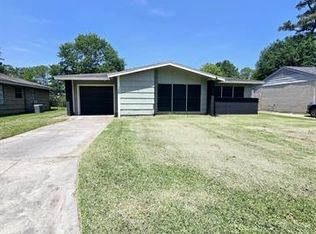 1842 Robin Ave, Orange, TX 77632