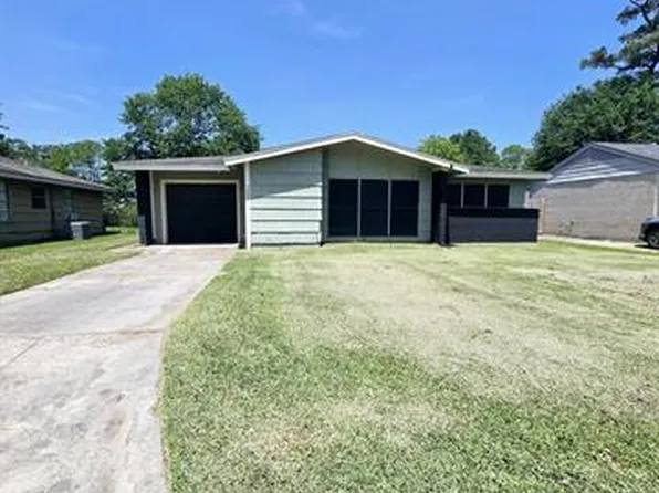 1842 Robin Ave, Orange, TX 77632