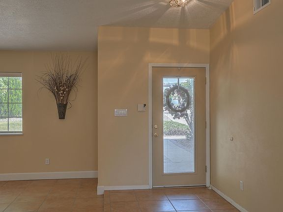 4th image of 219 Sharon Dr NE