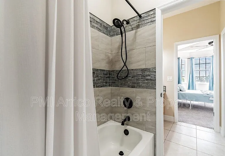 539 Treviso Dr — Photo 23