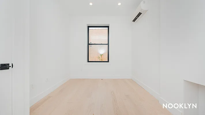 Rented by Nooklyn NYC LLC | media 19