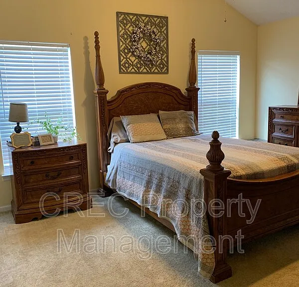 5024 Holdsworth Dr — Photo 4
