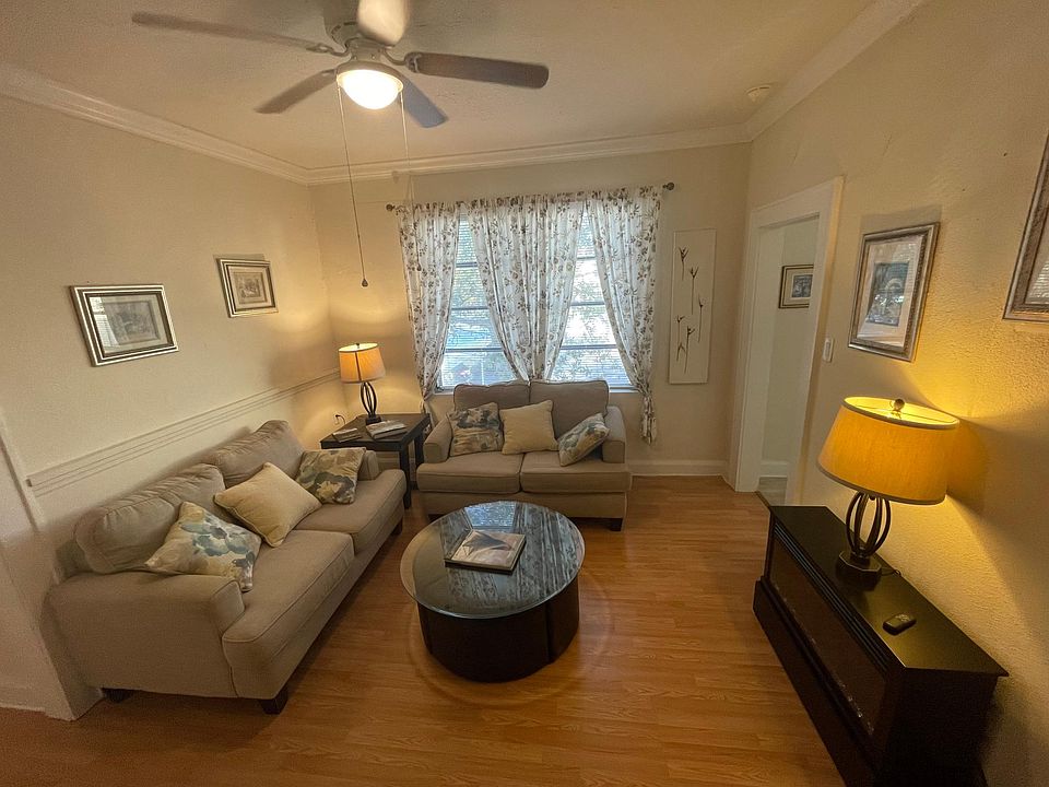 1st image of 417 Menendez St