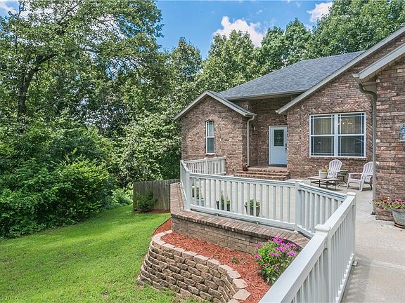 3rd image of 4 Arden Cir