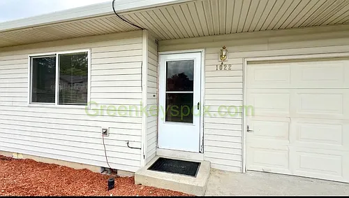 1022-1034 NE Lija Loop Photo 1