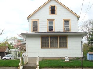 69 Main St, Englishtown, NJ 07726
