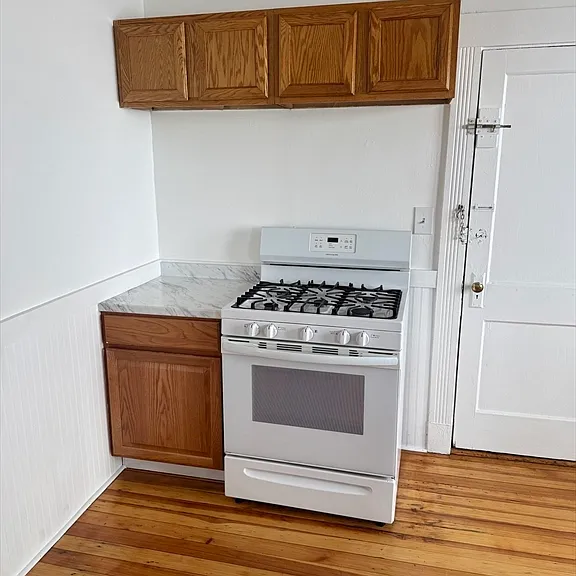 196 Reservation Rd #2 — Photo 2