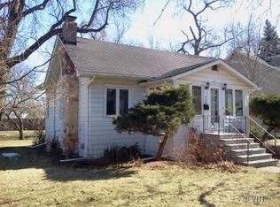 225 S Riverside Dr, Villa Park, IL 60181