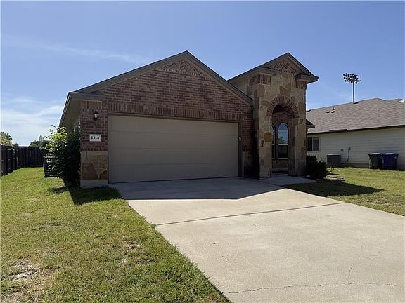 3rd image of 1314 Briscoe Ct