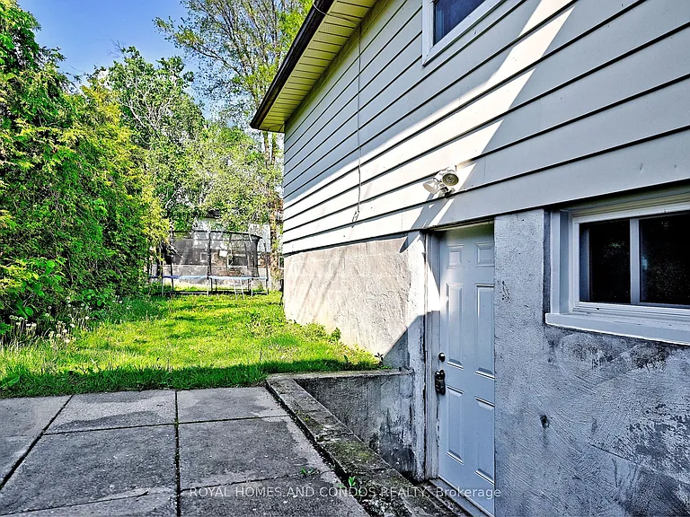 27 Marlena Dr — Photo 4