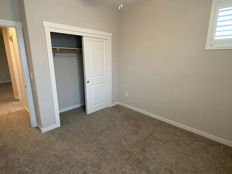 4821 Holden Dr — Photo 34