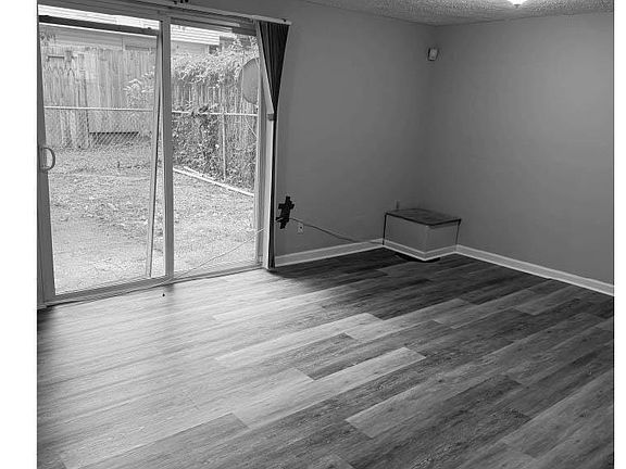 5th image of 1904 Eloise Ln #A