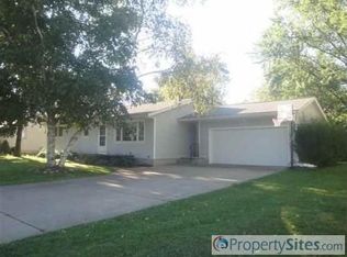 225 Church St, Fall River, WI 53932