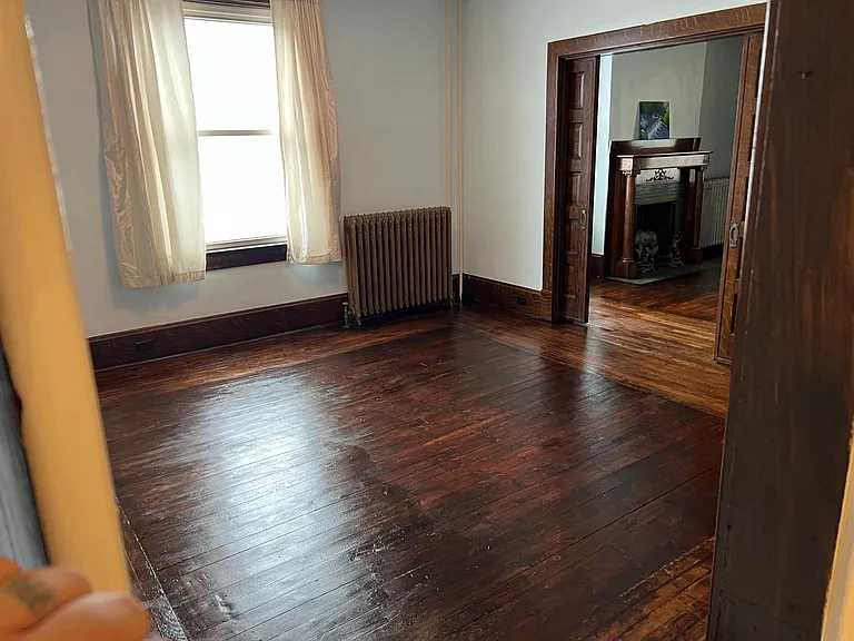 looking in to the living room