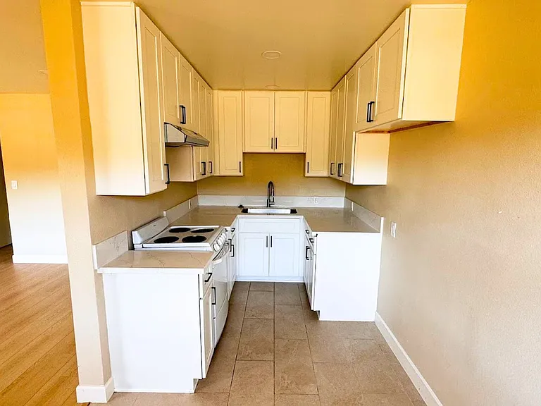 13422 Camilla St — Photo 12