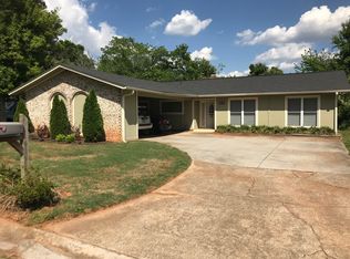 1136 Mannbrook Dr, Stone Mountain, GA 30083