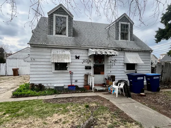 208 Alvin Ave, Northlake, IL 60164