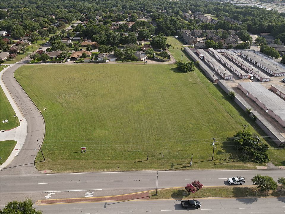 2nd image of 1101 E Belt Line Rd
