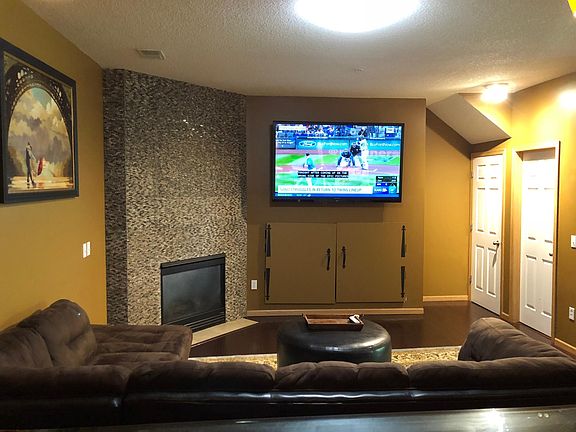 3rd image of 1240 County Road D E Unit 8