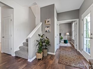 648 Cedar Square St, Holland, MI 49423