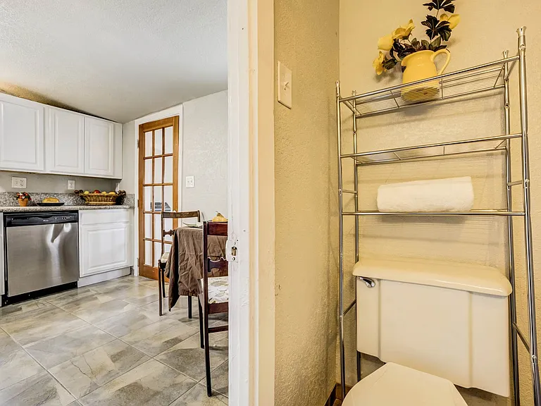 542 W Boulder St — Photo 17