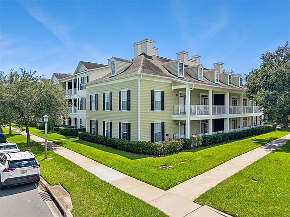 2nd image of 239 LONGVIEW AVENUE #311