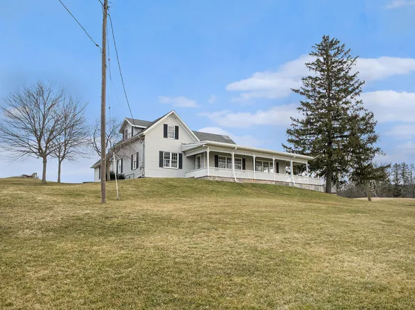 7443 Leonard St, Coopersville, MI 49404