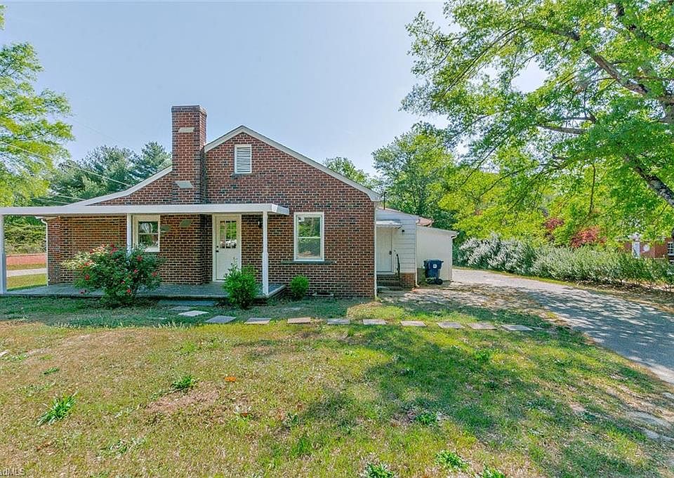 1st image of 212 N Tomlinson St